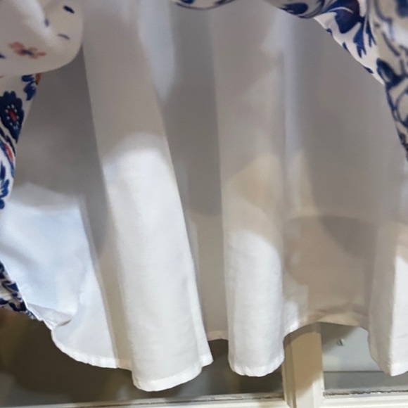 Cato Blue and White Floral Blouse - Picture 3 of 11